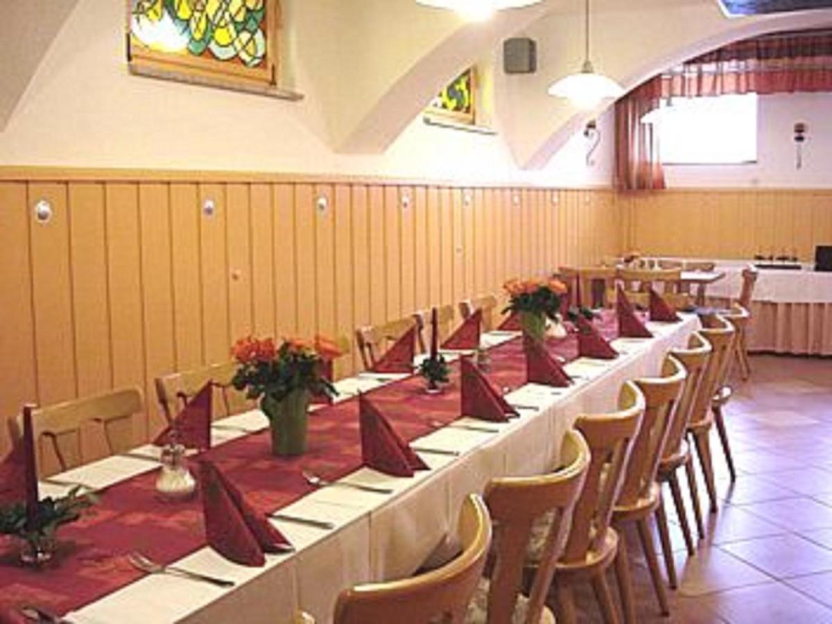 Pension & Gasthof Erbgericht Hoehenlage 850M حصن مارينبيرغ المظهر الخارجي الصورة